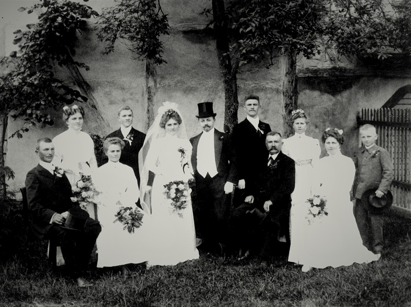 Hochzeit i.d. Familie v. Gottlob Gamerdinger ca.1890, re. sitzend. Mitgründer der Darlehenskasse
